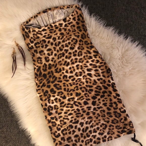 🔥Sexy🔥Strapless GUESS Jeans Leopard Silk Dress - Picture 2 of 8